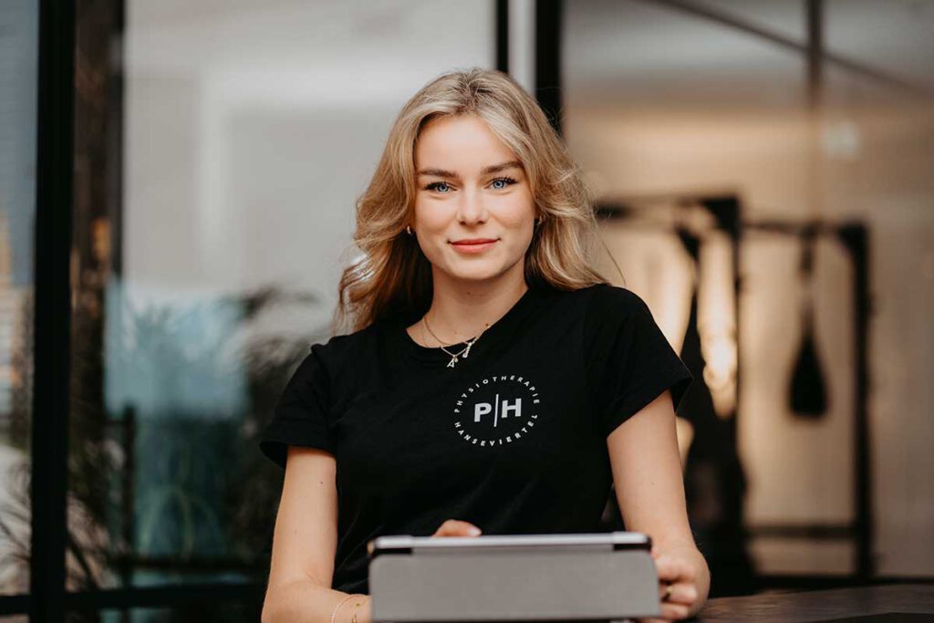 Lucy Ann Polak, Mitarbeiterin als Empfangskraft und medizinische Fachangestellte in der Physiotherapie-Hanseviertel in Lüneburg