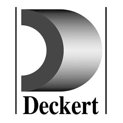 Ein großes illustriertes D steht für Deckert. Darunter steht der Schriftzug "Deckert". Rechts und links ist ein schwarzer Strich, der beides einfasst. Logo der Firma "Deckert Anlagenbau Lüneburg".